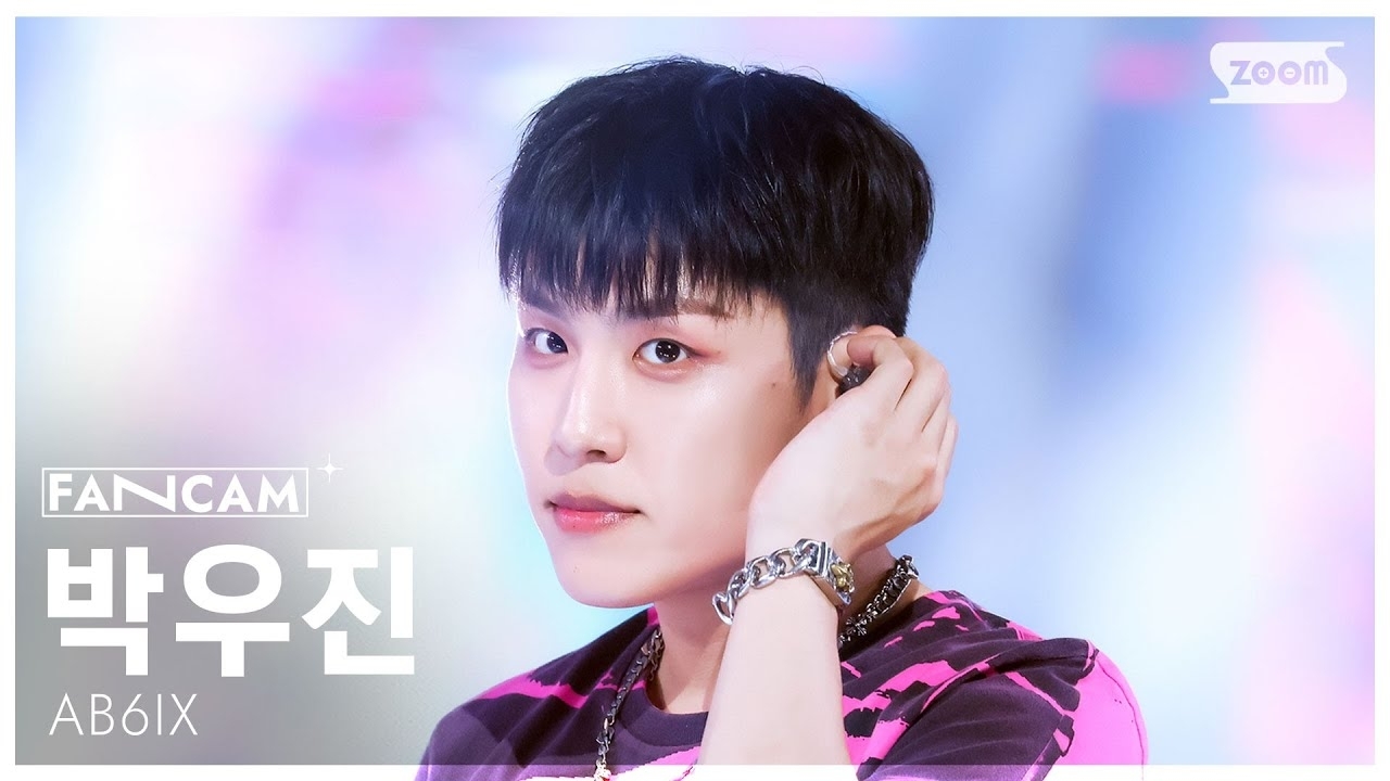 A moment captured by Park Woojin (AB6IX)'s fan