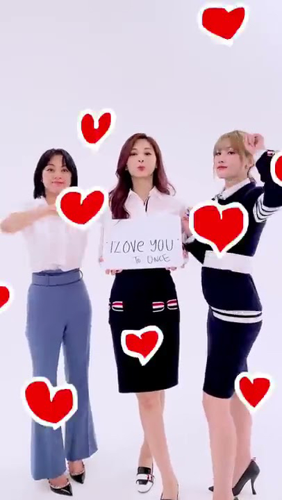 Momo (TWICE)的最新活動照片