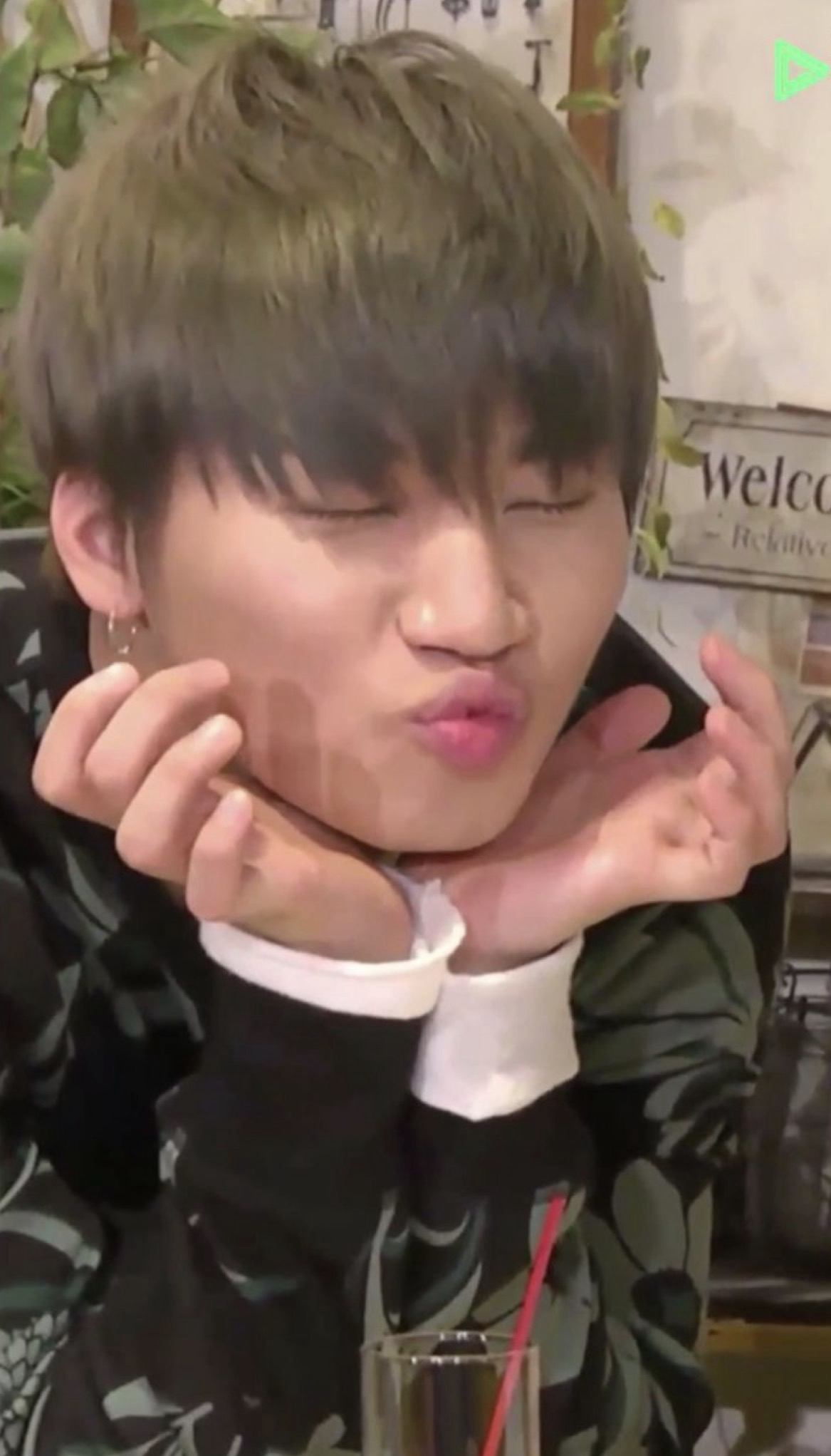 大声 (BIGBANG)的最新活动照片