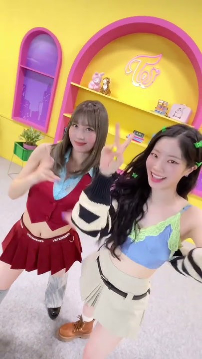 The most beloved wallpaper among Momo (TWICE)'s fans