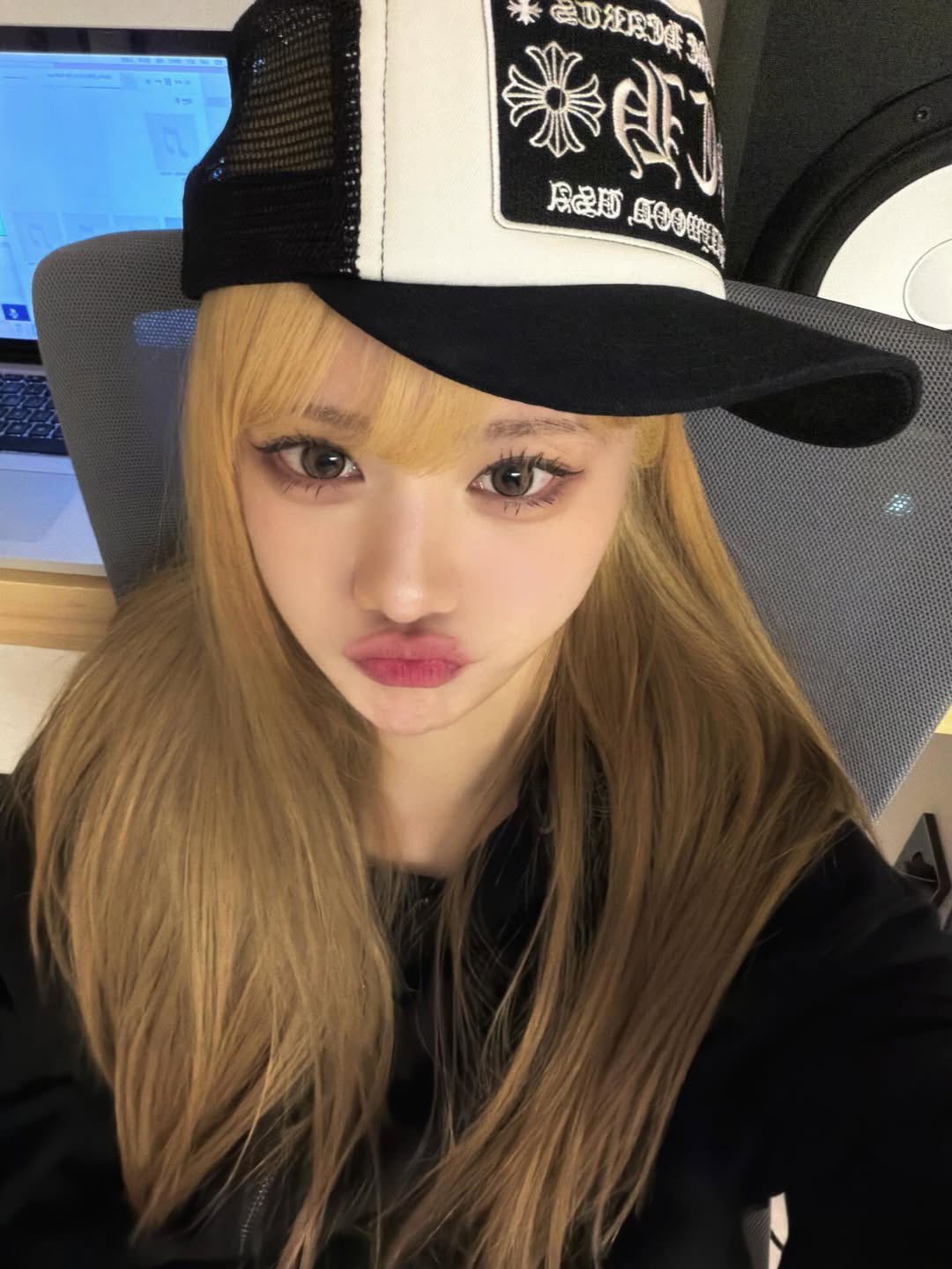 Latest photo of Serina (MADEIN)