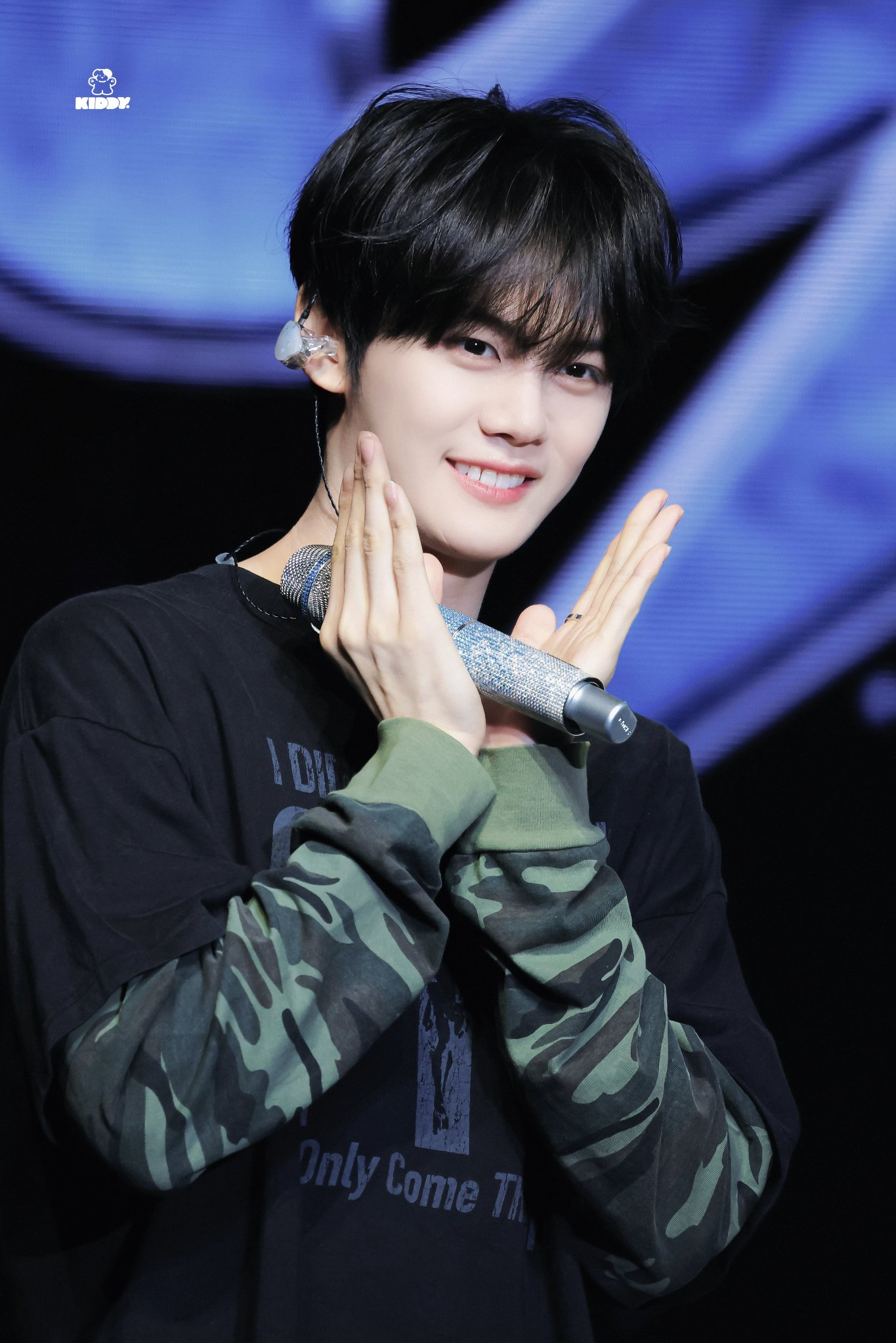 Latest photo of Kim Gyuvin (ZEROBASEONE)