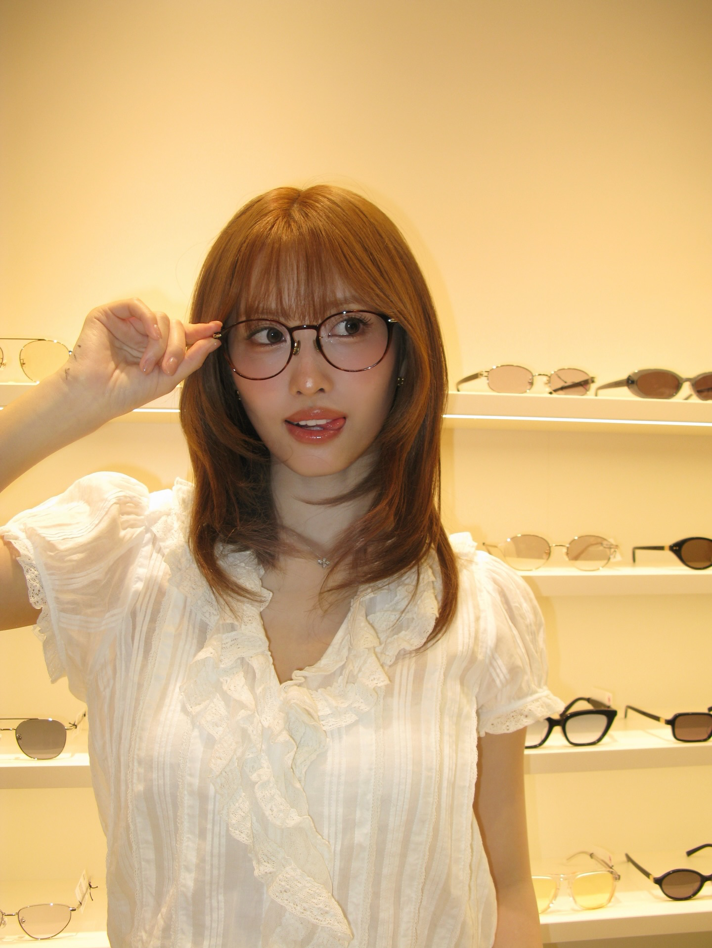Momo (TWICE)的幕後花絮