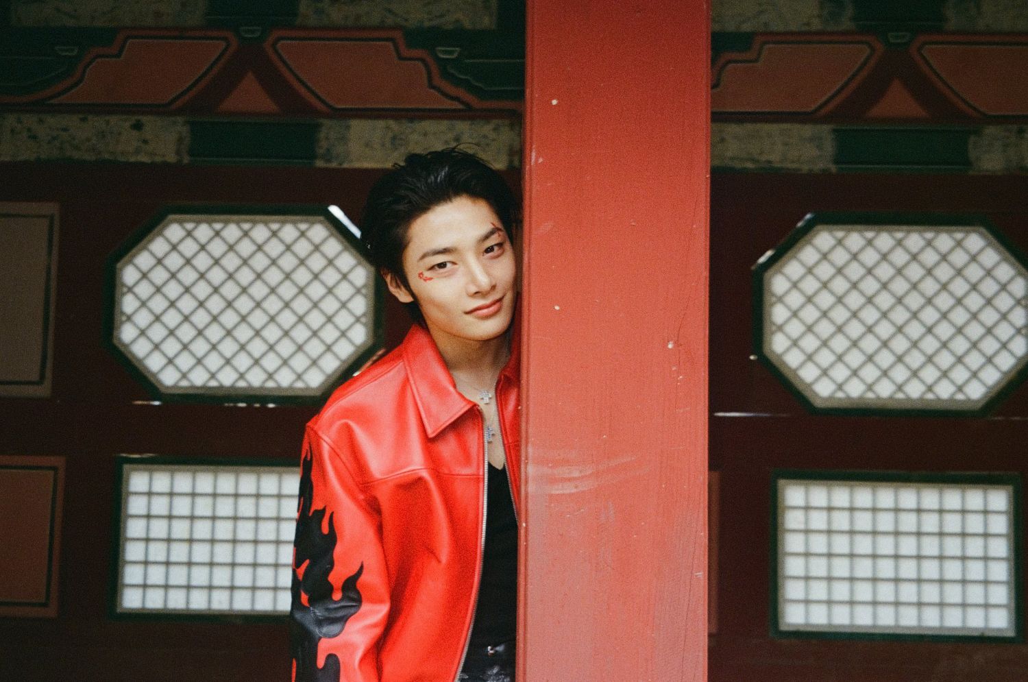 Behind-the-scenes cut of I.N (Stray Kids)