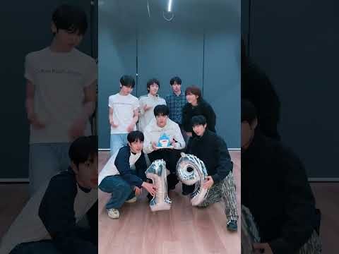 Recent activity shot of Baek junhyuk (IDID)