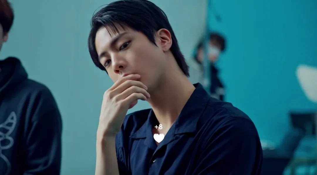 Momen yang diabadikan oleh penggemar Jin (BTS)