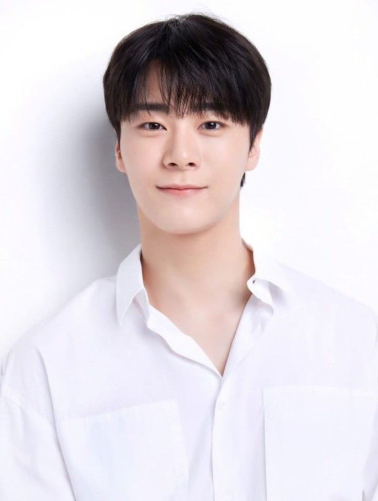 Behind-the-scenes cut of Moonbin (ASTRO)