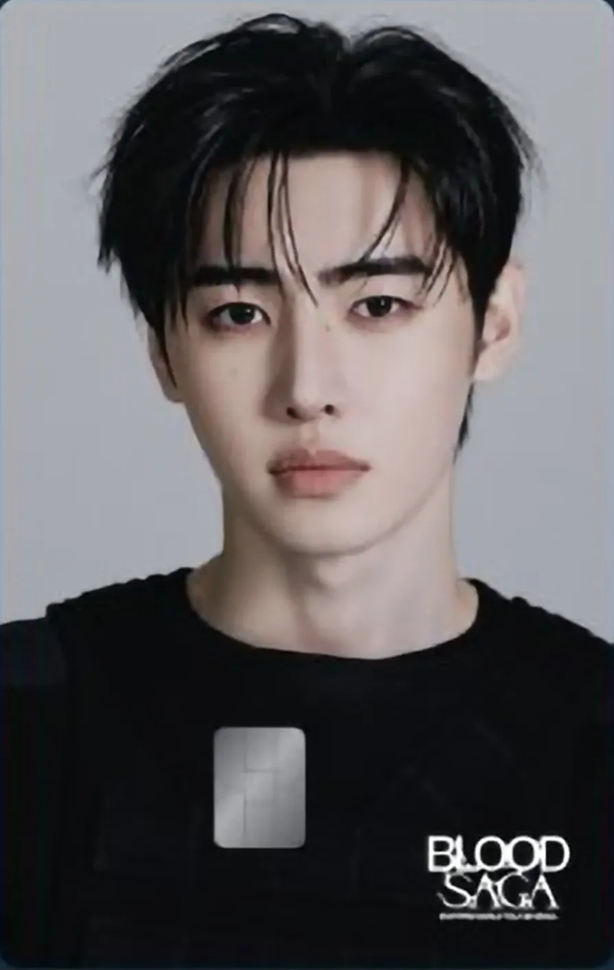 Foto terbaru Sunghoon (ENHYPEN)