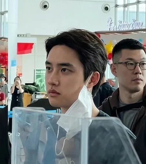 Foto aktivitas terbaru D.O. (EXO)