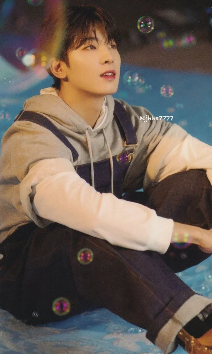 Fandom-recommended wallpaper image of 圓佑 (SEVENTEEN)