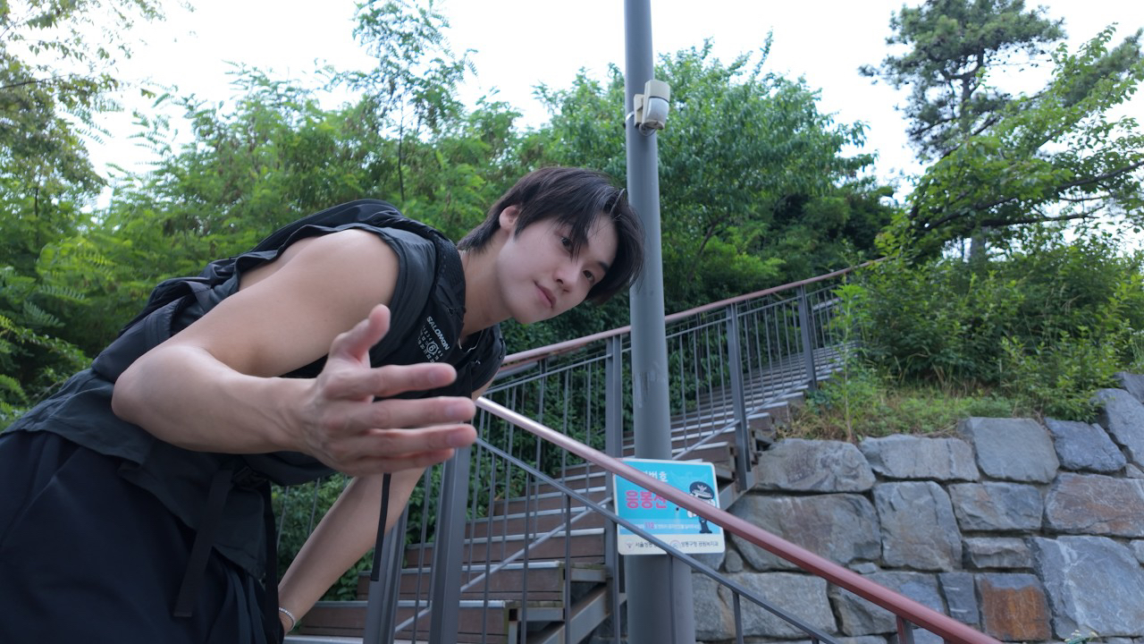 Recent activity shot of Hwiyoung (SF9)