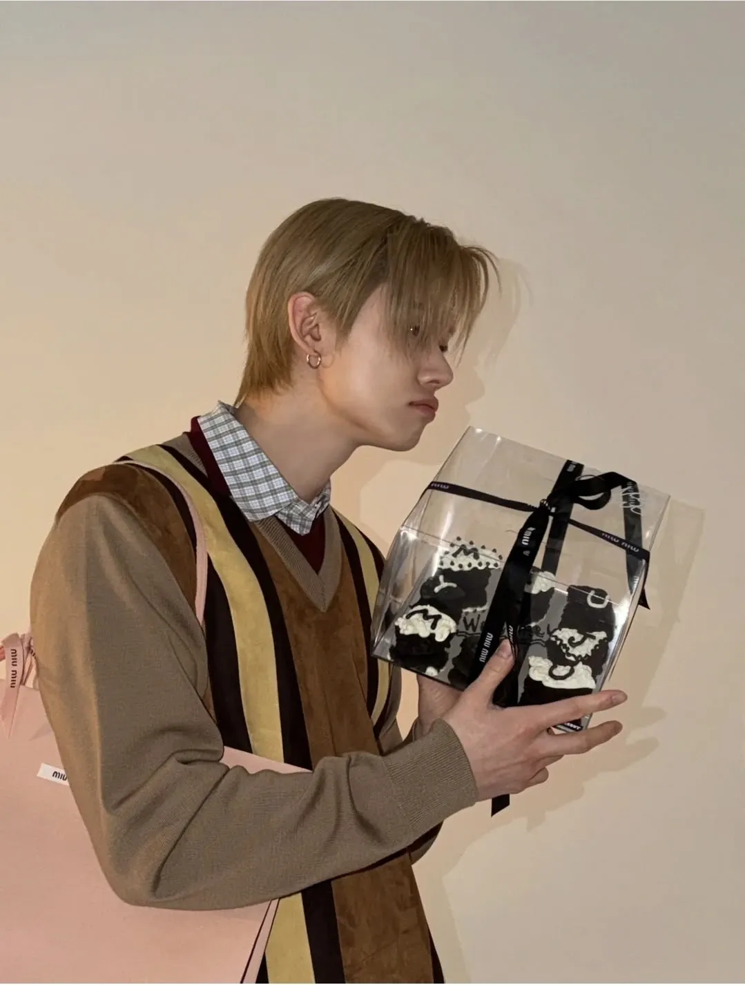 Foto terbaru Yeonjun (TOMORROW X TOGETHER)