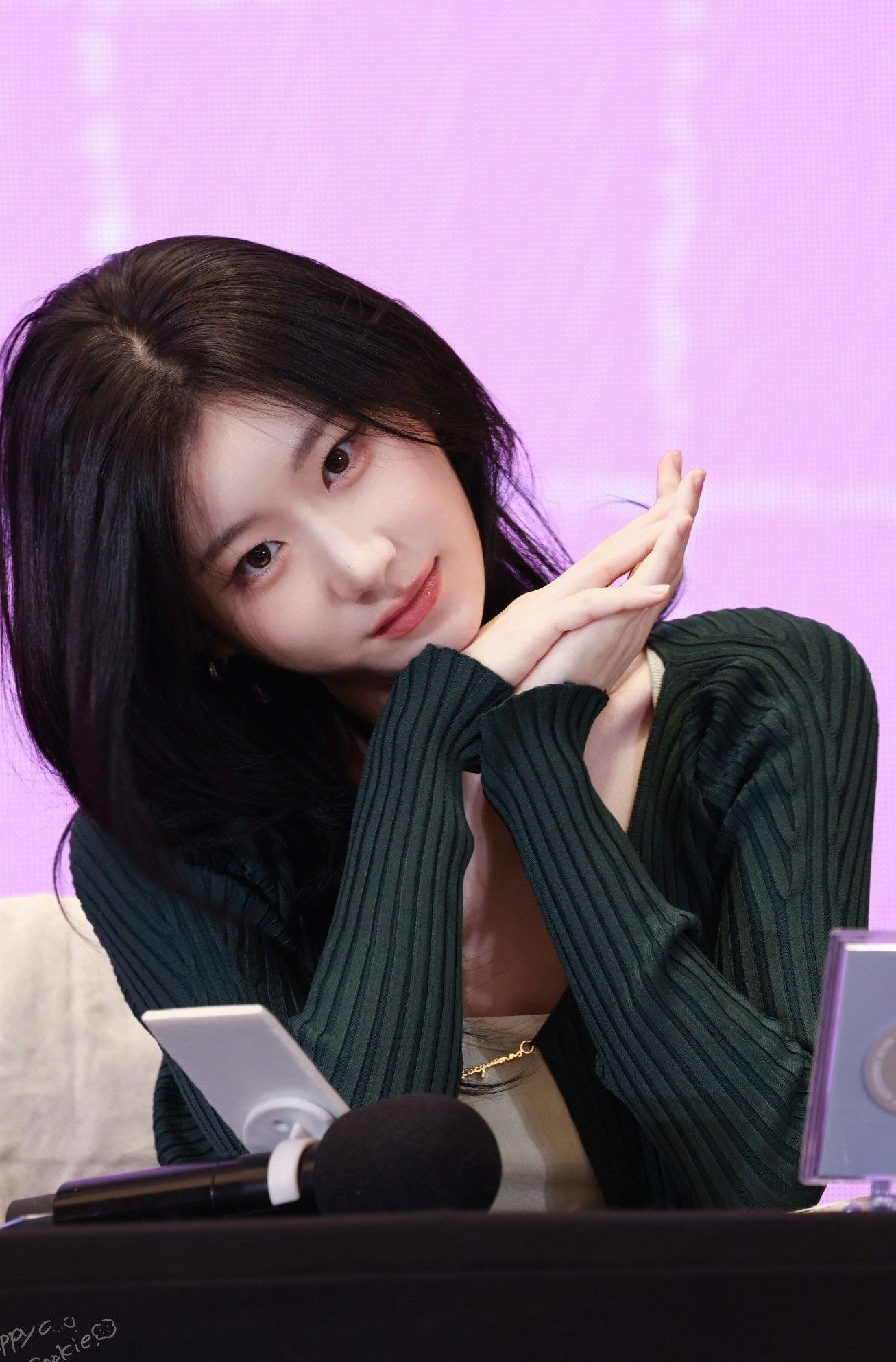 Behind-the-scenes cut of Chaeryeong (ITZY)