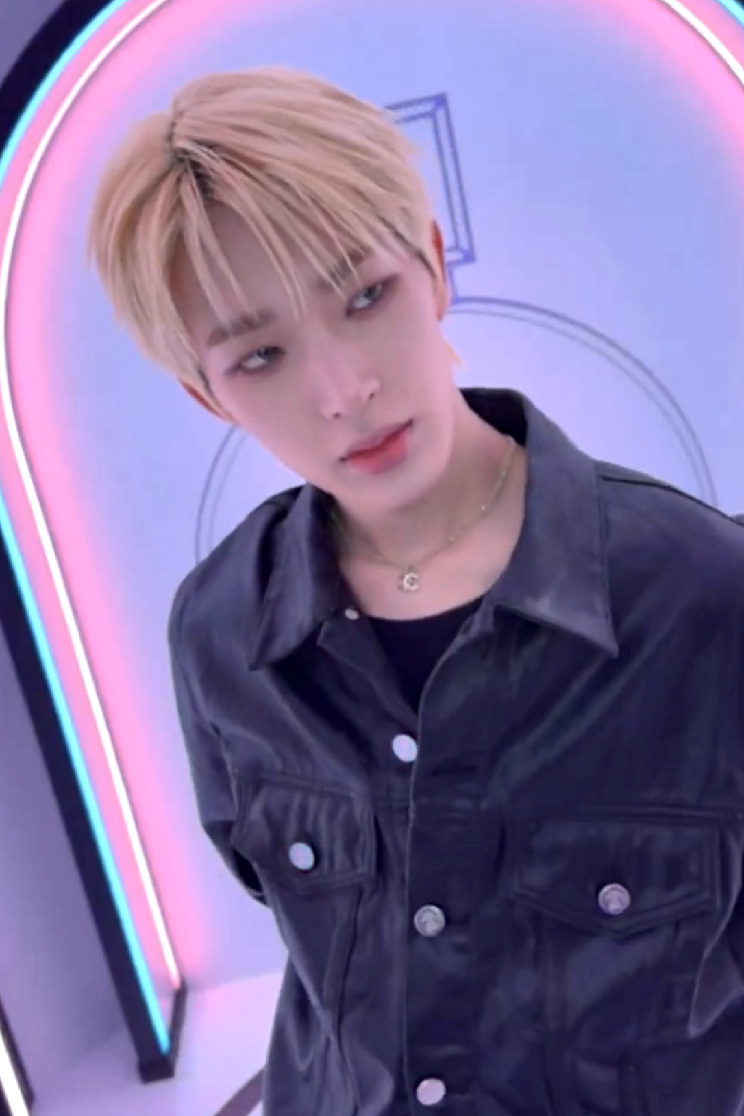 Tomoya (NEXZ)的最新照片