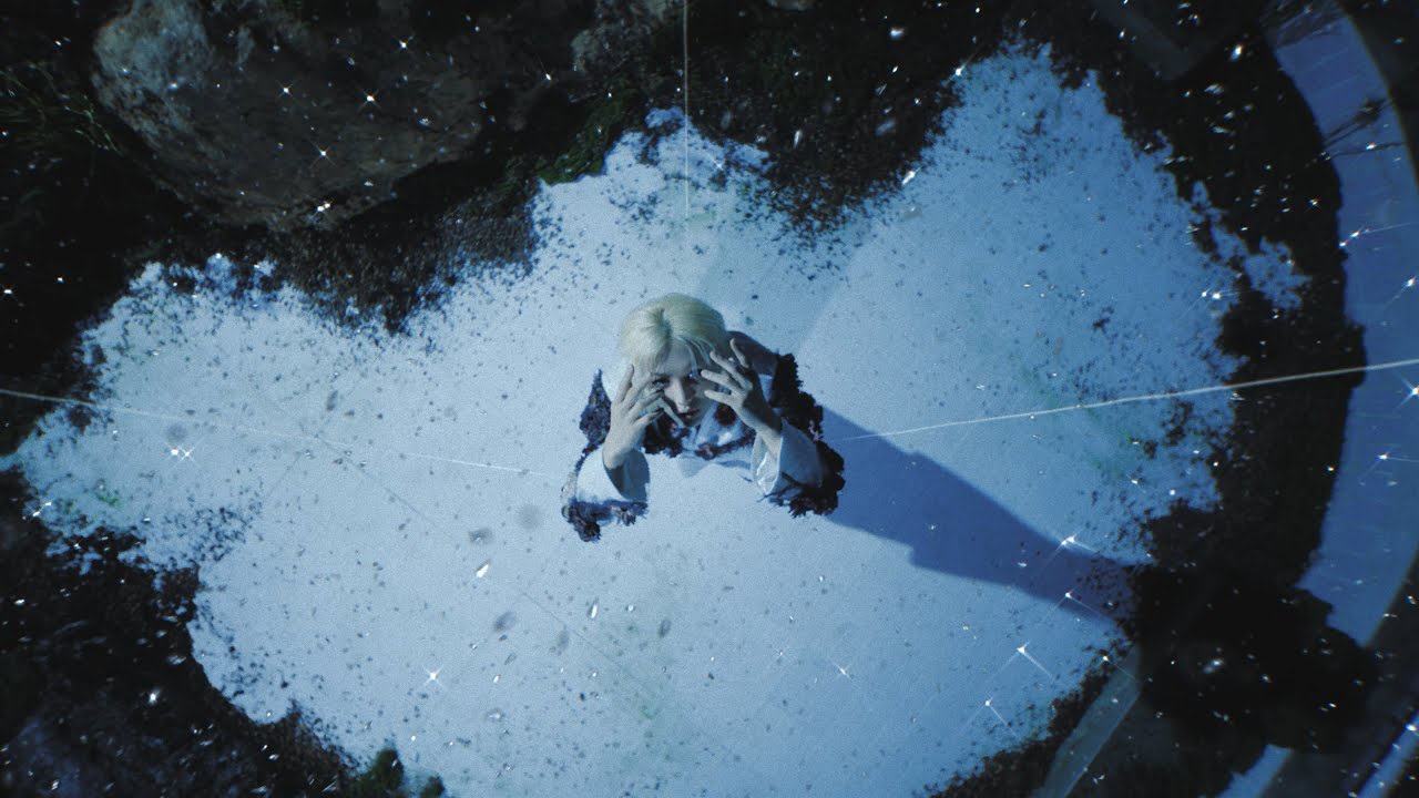 Behind-the-scenes cut of I.N (Stray Kids)