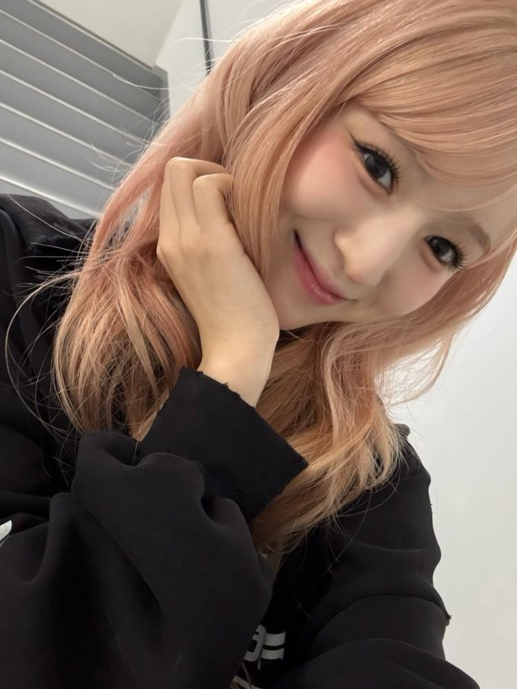 야마모토 스즈 (ME:I) 최근 활동샷