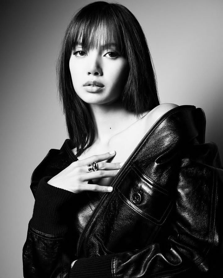 리사 (BLACKPINK)의 비하인드 컷