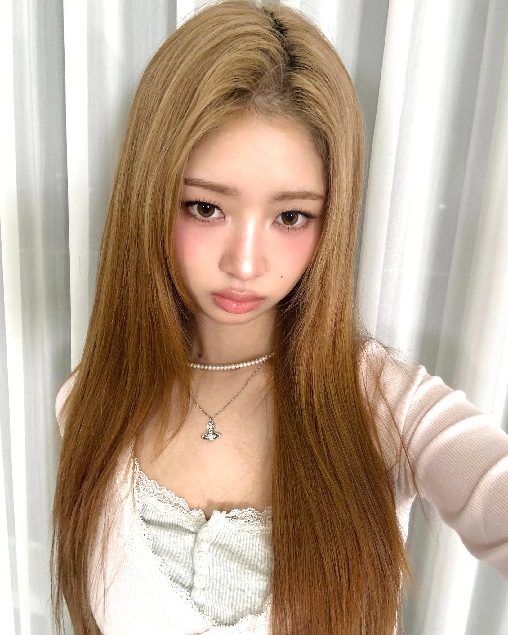 A moment captured by IVE's fan