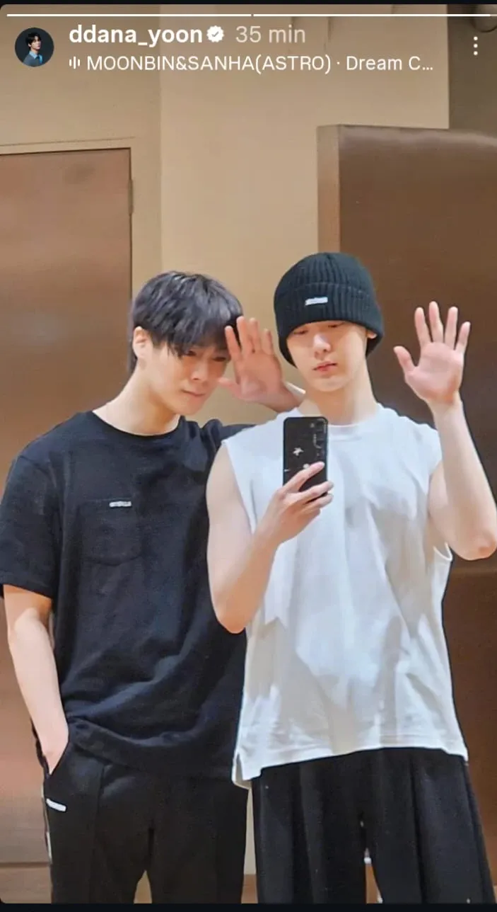 A moment captured by Moonbin (ASTRO)'s fan