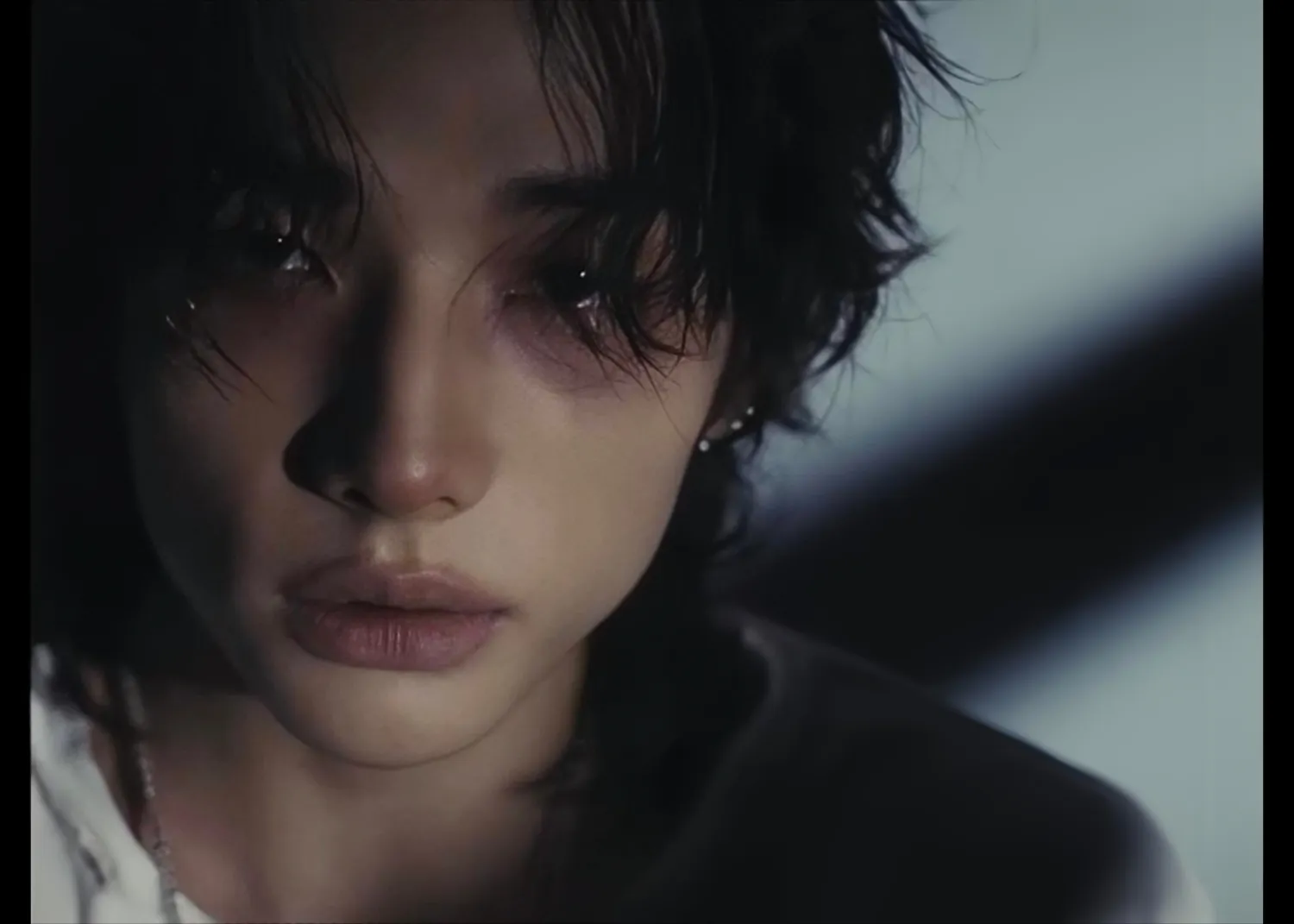 Behind-the-scenes cut of Hyunjin (Stray Kids)