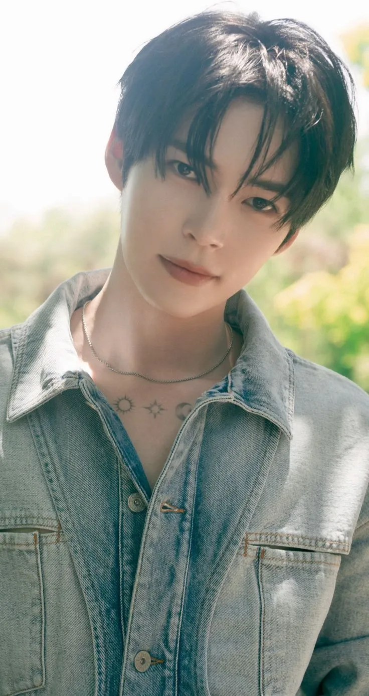 The most beloved wallpaper among Sung Hanbin (ZEROBASEONE)'s fans