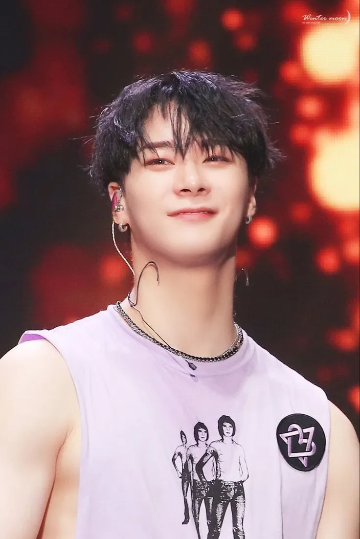 Behind-the-scenes cut of Moonbin (ASTRO)