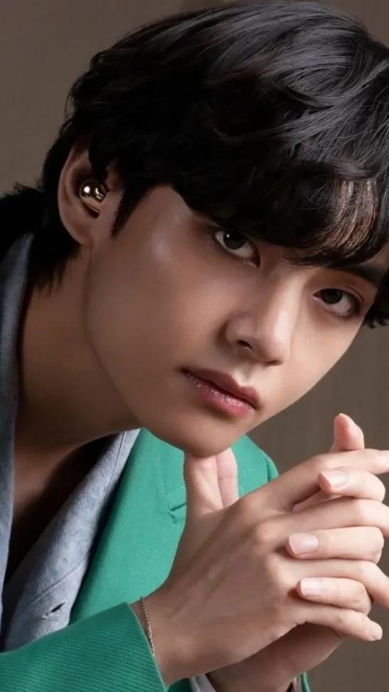 The most beloved wallpaper among V (BTS)'s fans