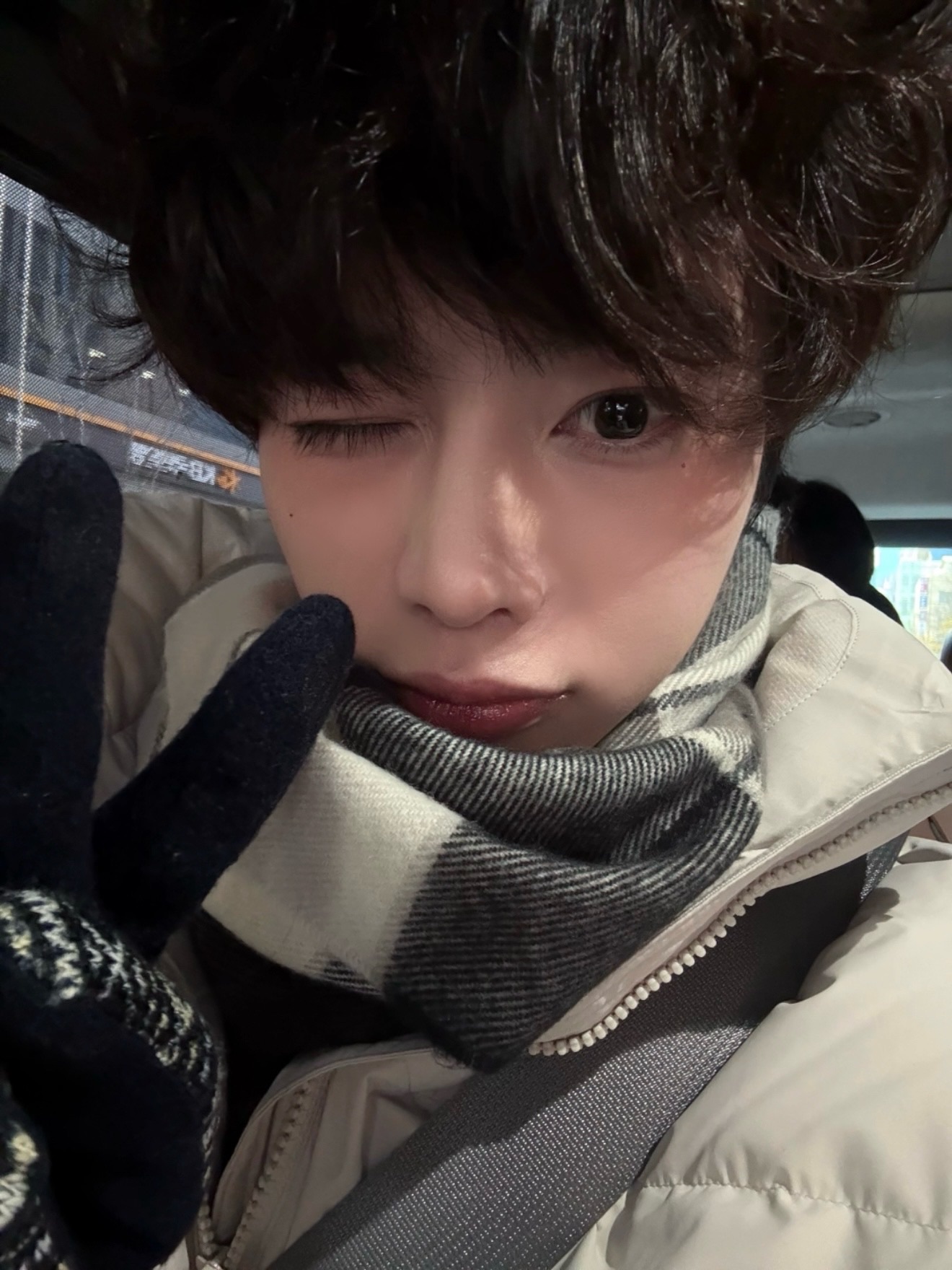 Momen yang diabadikan oleh penggemar Hanbin (TEMPEST)