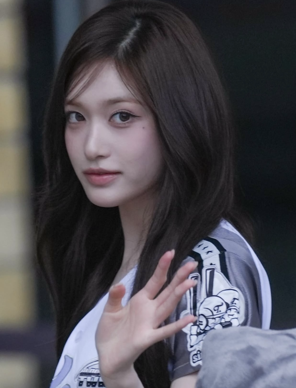 Recent activity shot of Leeseo (IVE)