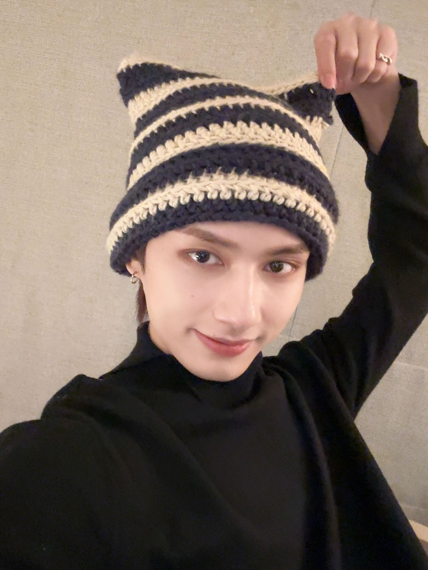Recent activity shot of Jun (SEVENTEEN)