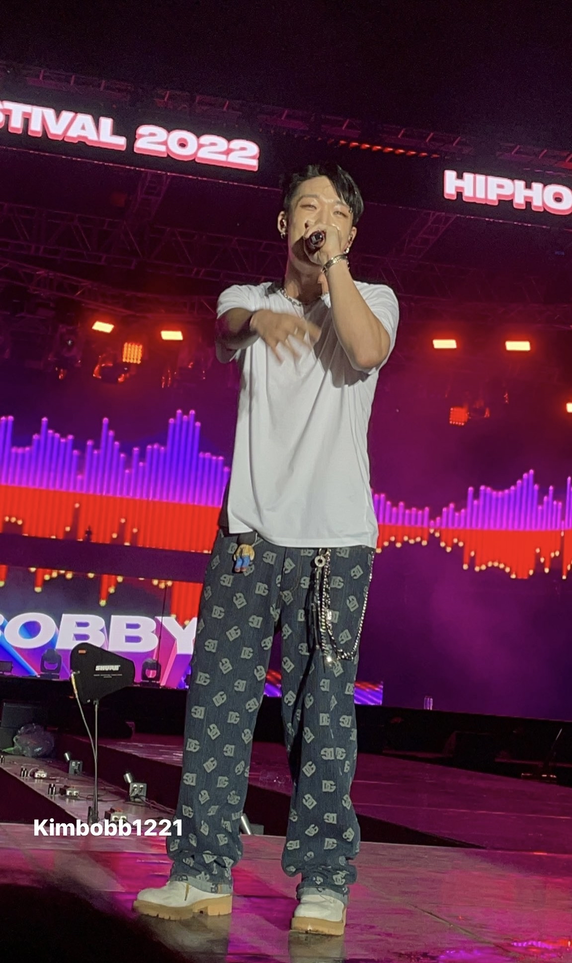 The most beloved wallpaper among BOBBY (iKON)'s fans
