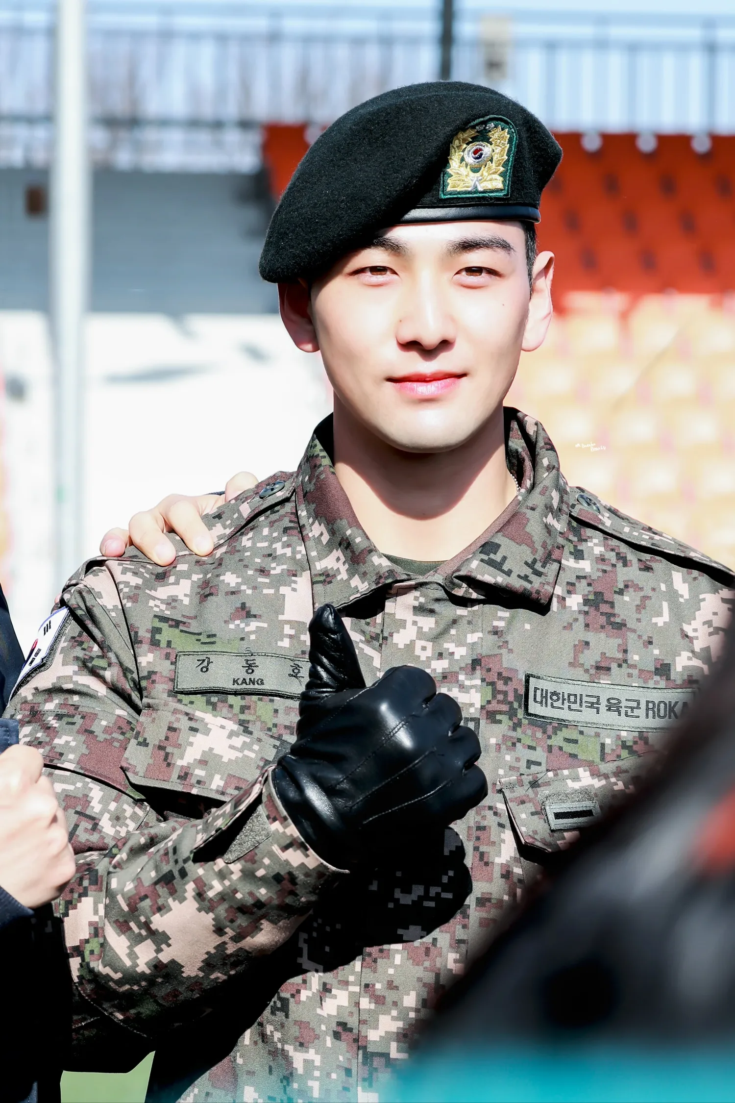 백호의 비하인드 컷