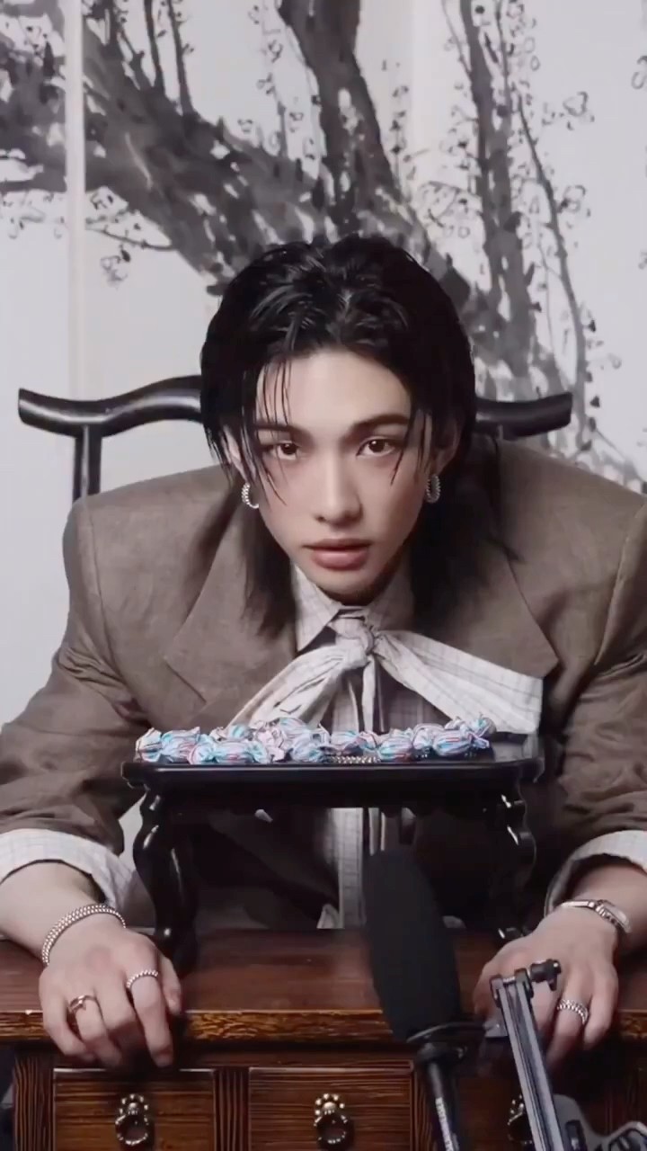 Today's most popular wallpaper in the Hyunjin (Stray Kids) community