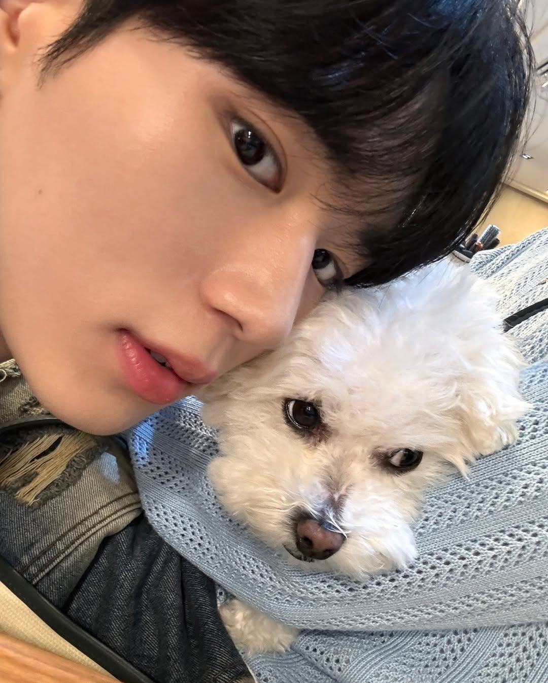 Behind-the-scenes cut of Kim Junseo (ALPHA DRIVE ONE)