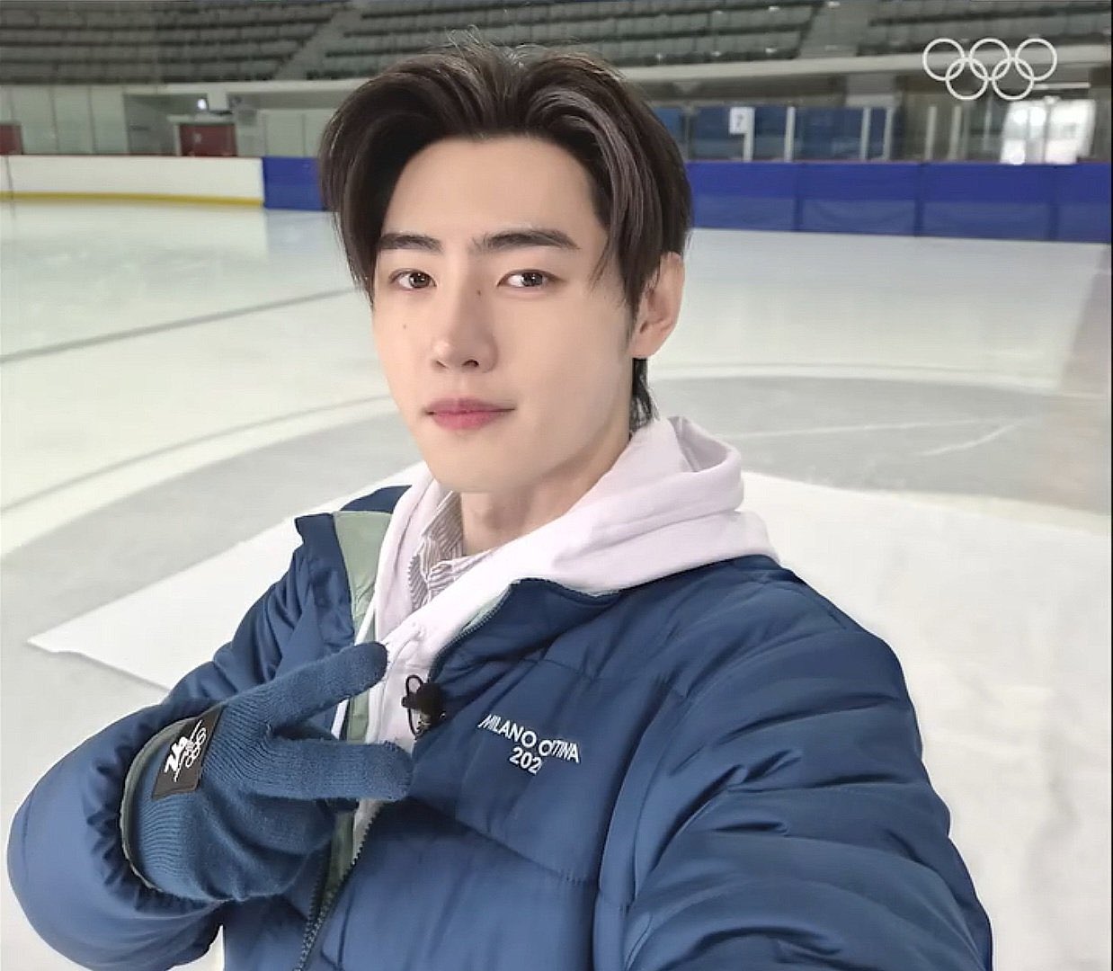 성훈 (ENHYPEN) 최근 활동샷