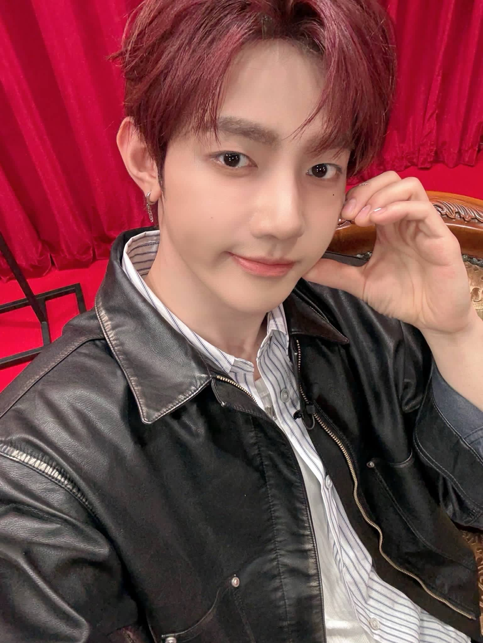 A moment captured by Zhang Hao (ZEROBASEONE)'s fan