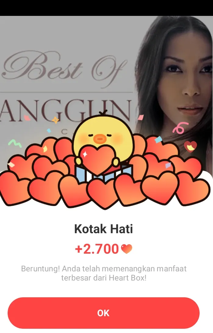 A moment captured by Anggun's fan