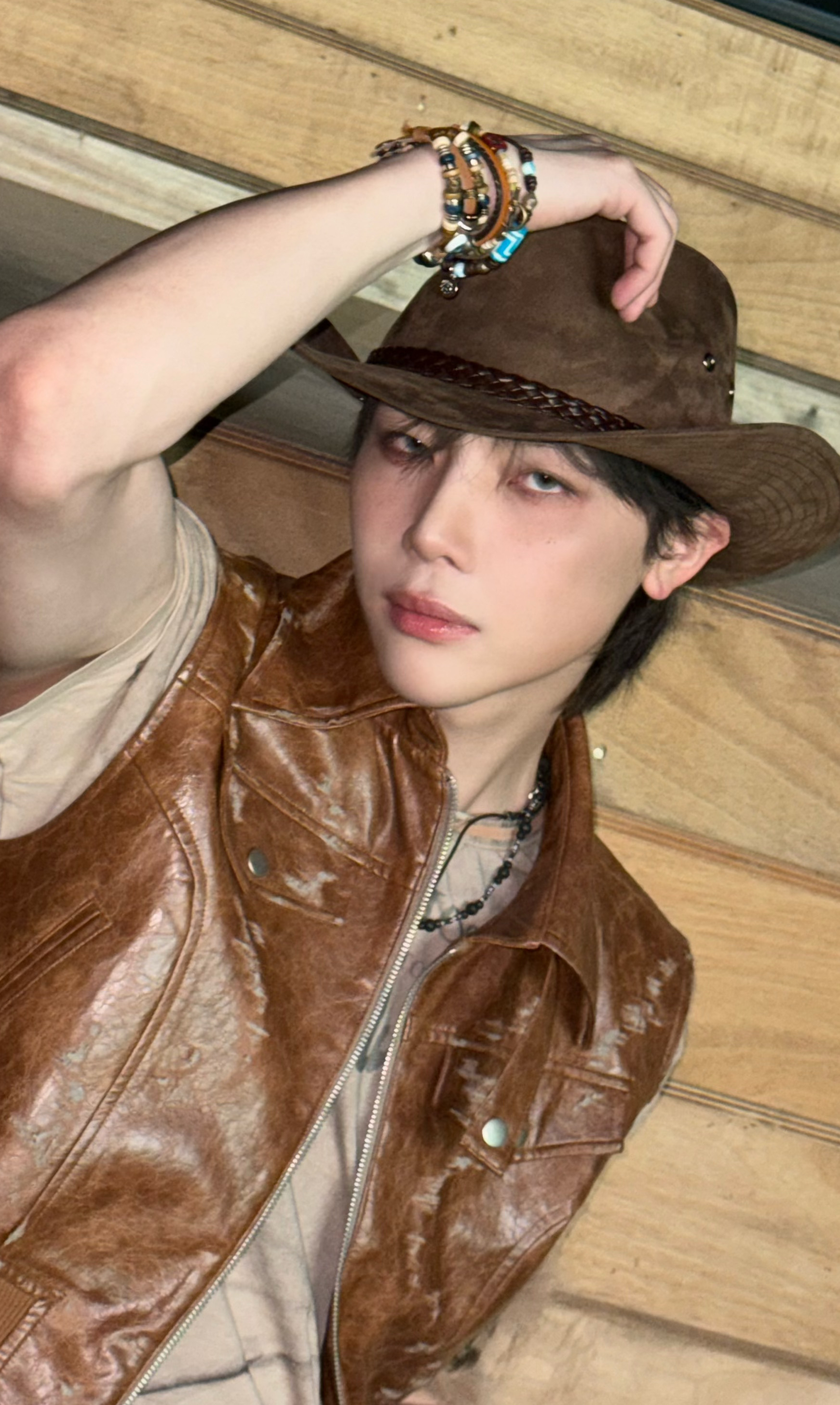 Today's most popular wallpaper in the Nicholas (&TEAM) community