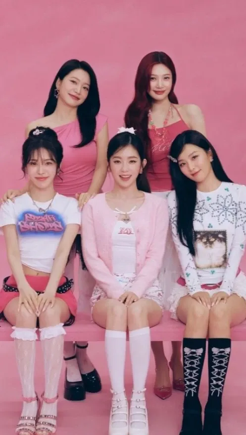 Recent activity shot of Red Velvet