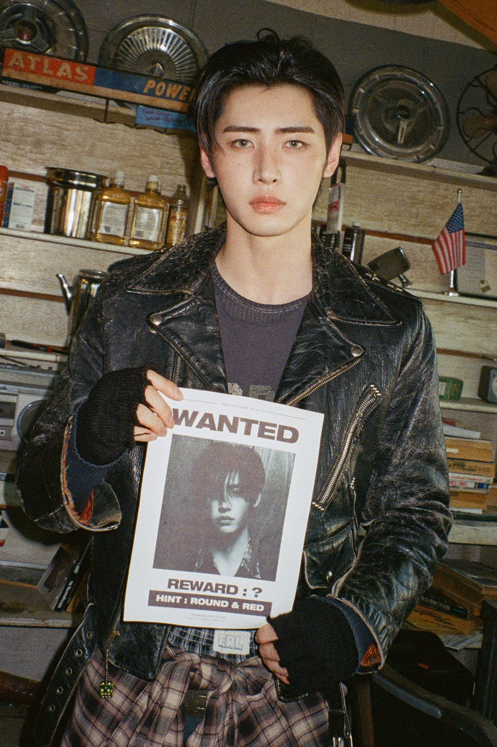 Recent activity shot of Sunghoon (ENHYPEN)