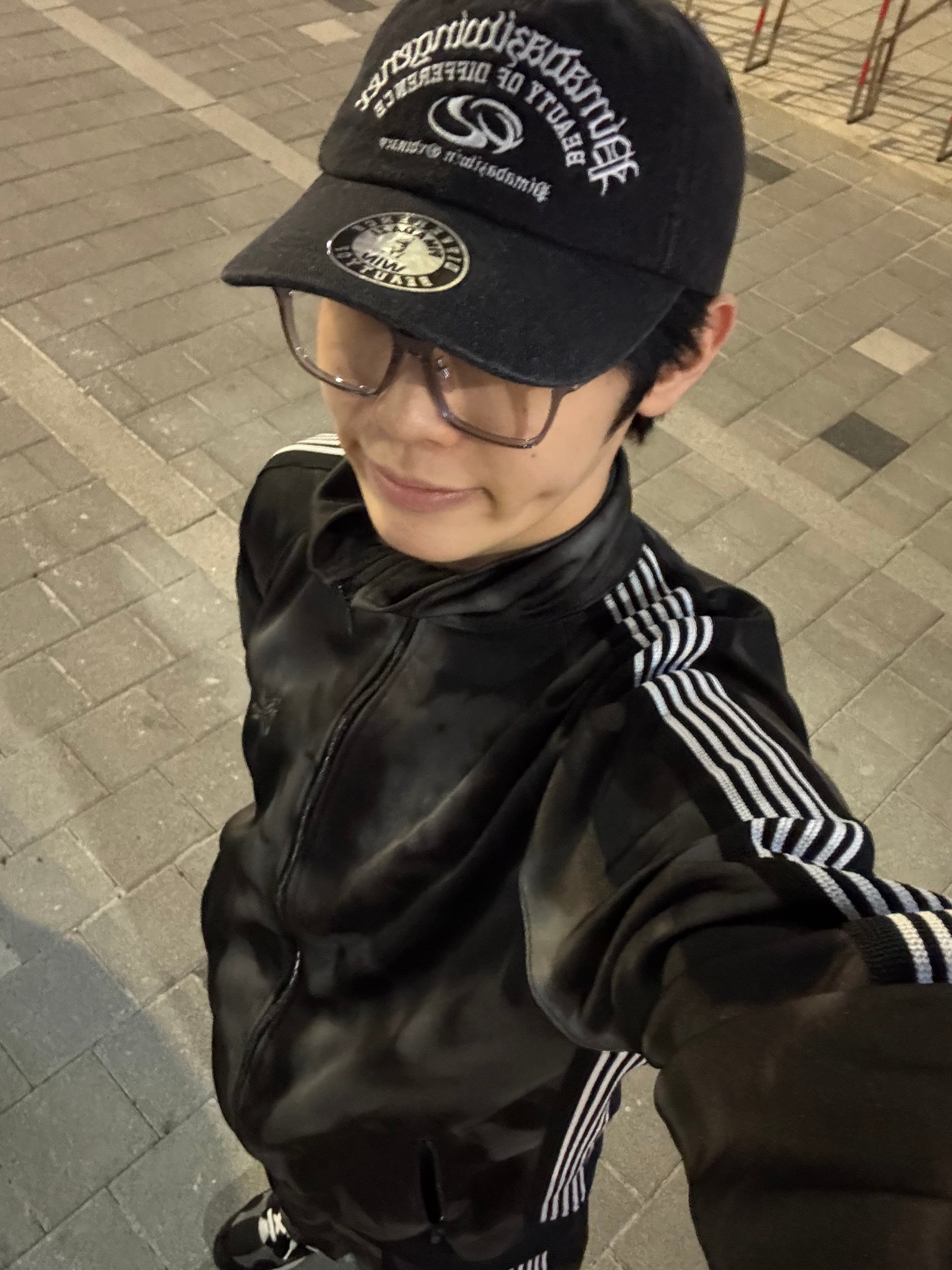 A moment captured by Kim Taerae (ZEROBASEONE)'s fan