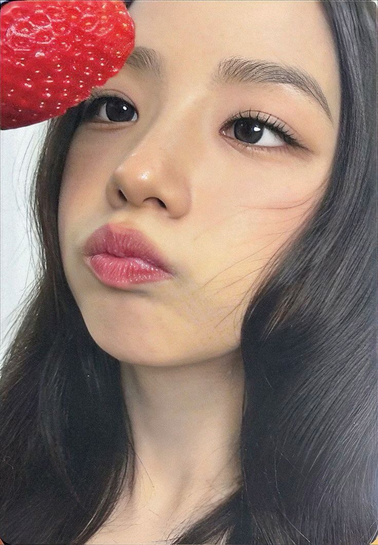 Foto aktivitas terbaru Jisoo (BLACKPINK)