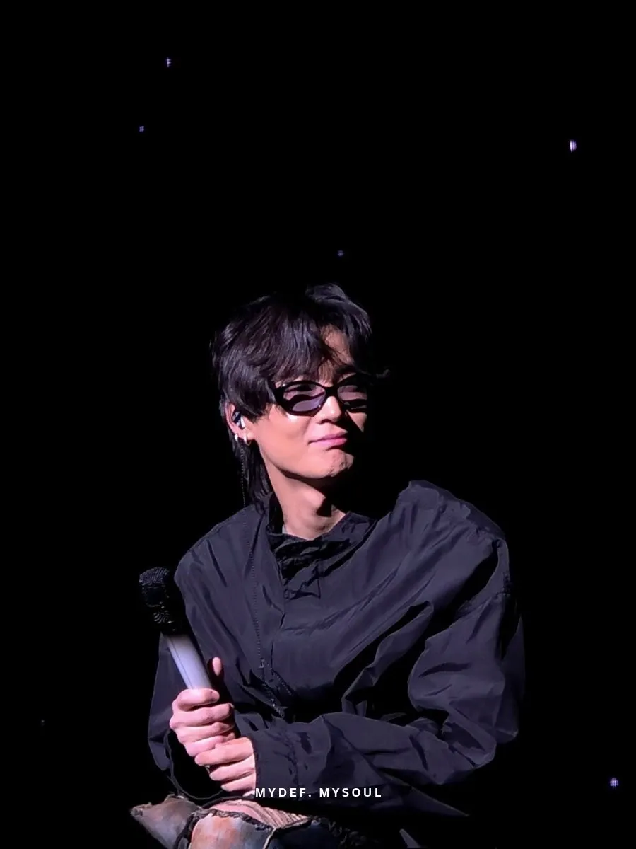 Latest photo of JAY B (GOT7)