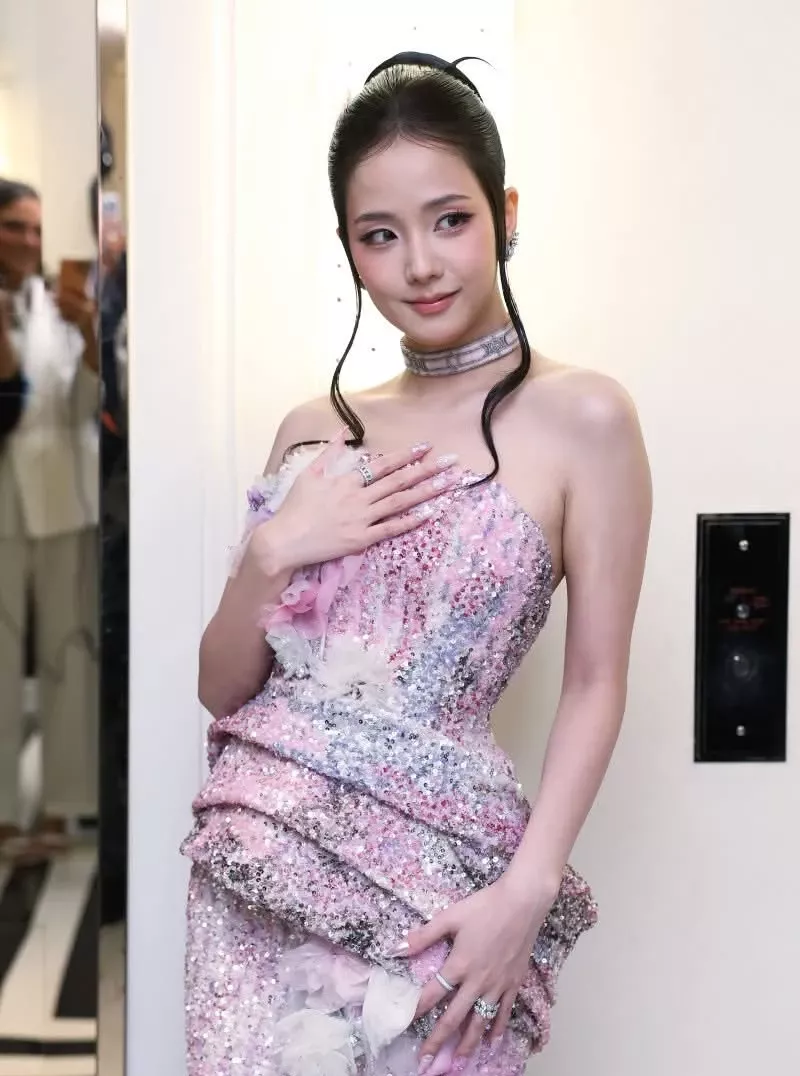 A moment captured by Jisoo (BLACKPINK)'s fan