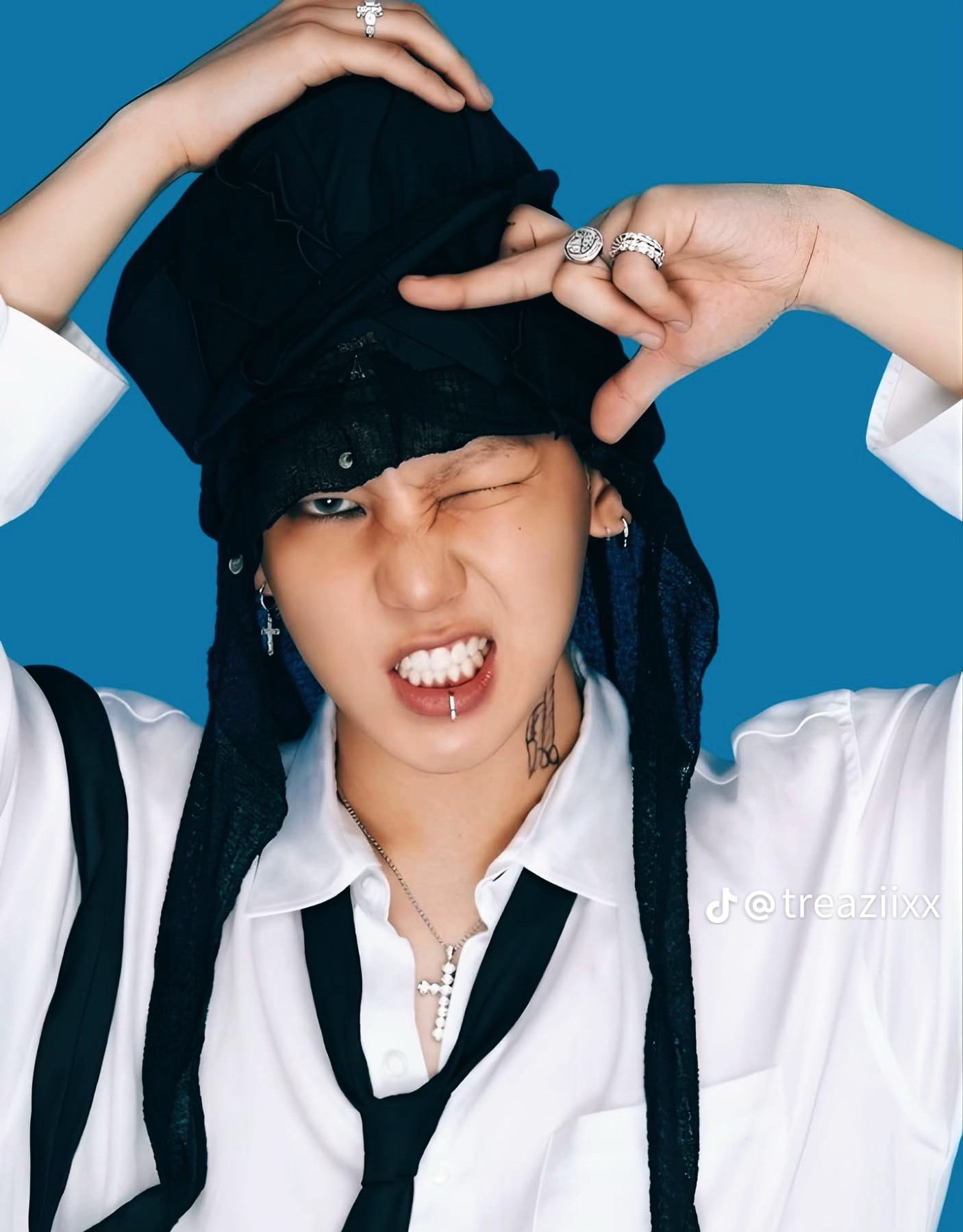 Latest photo of TREASURE