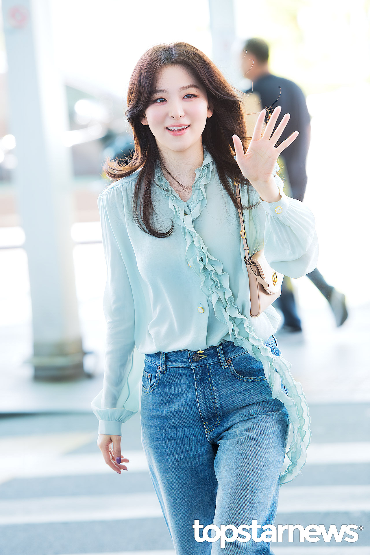 Behind-the-scenes cut of Red Velvet