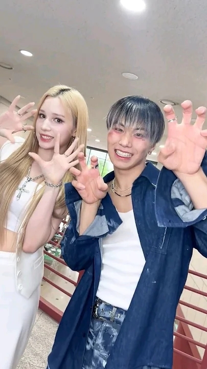 A moment captured by Rocky's fan