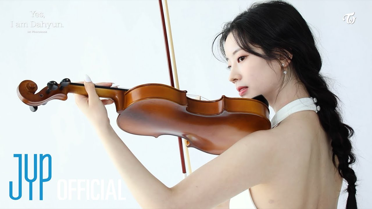 다현 (TWICE)의 비하인드 컷