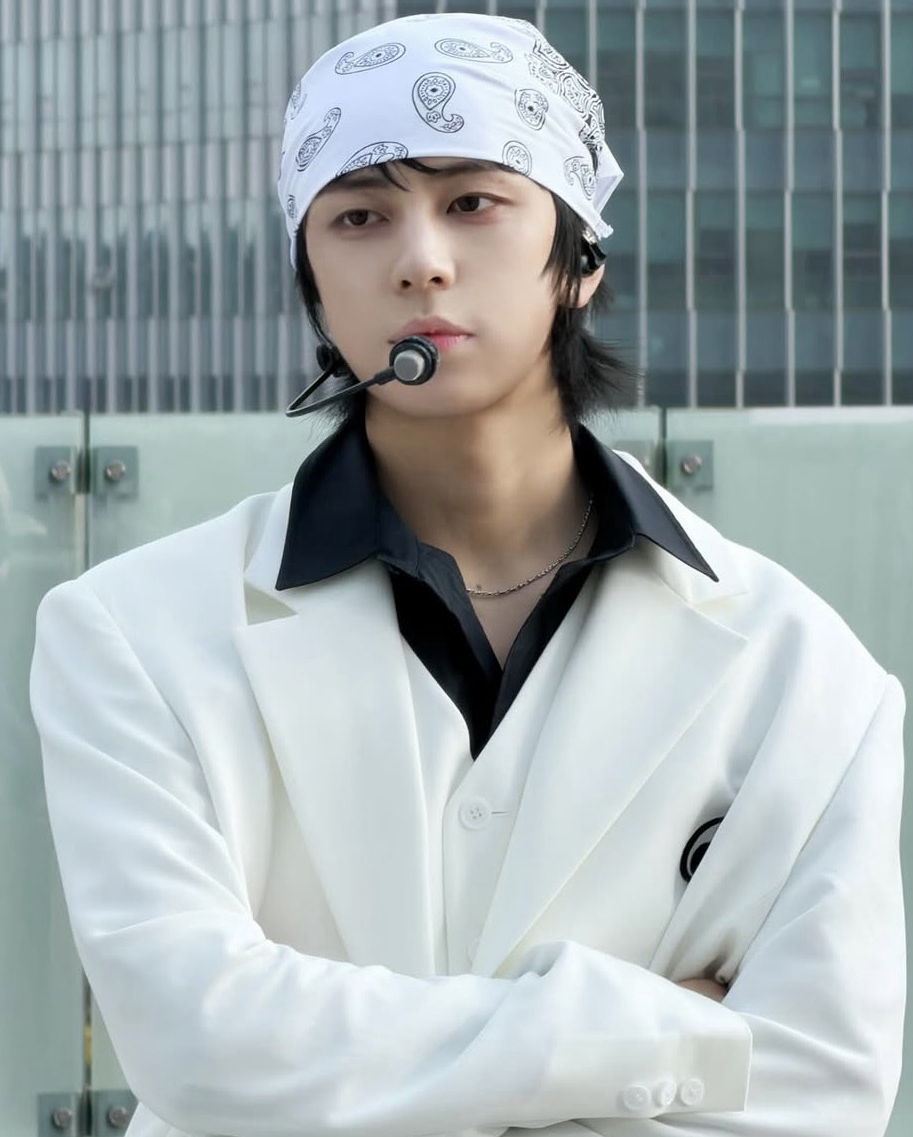 Behind-the-scenes cut of Taki (&TEAM)