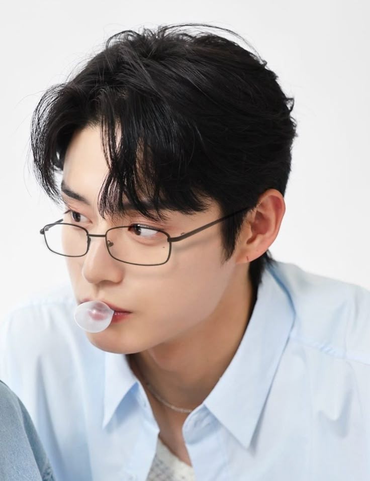 A moment captured by Kim Jiwoong (ZEROBASEONE)'s fan